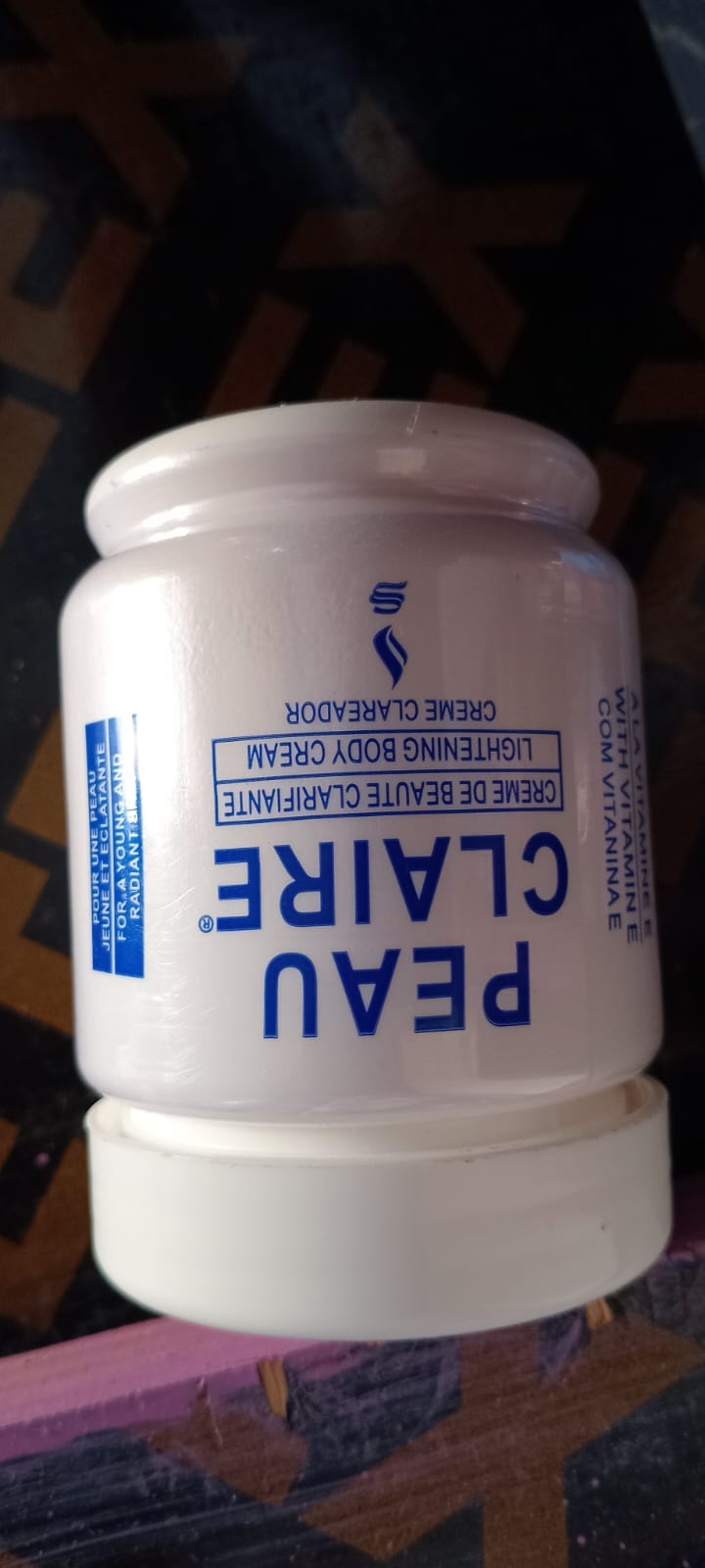 PEAN – Crème Claireador / Lightening Body Cream / Crème de Beauté Clarifiante with Vitamin E