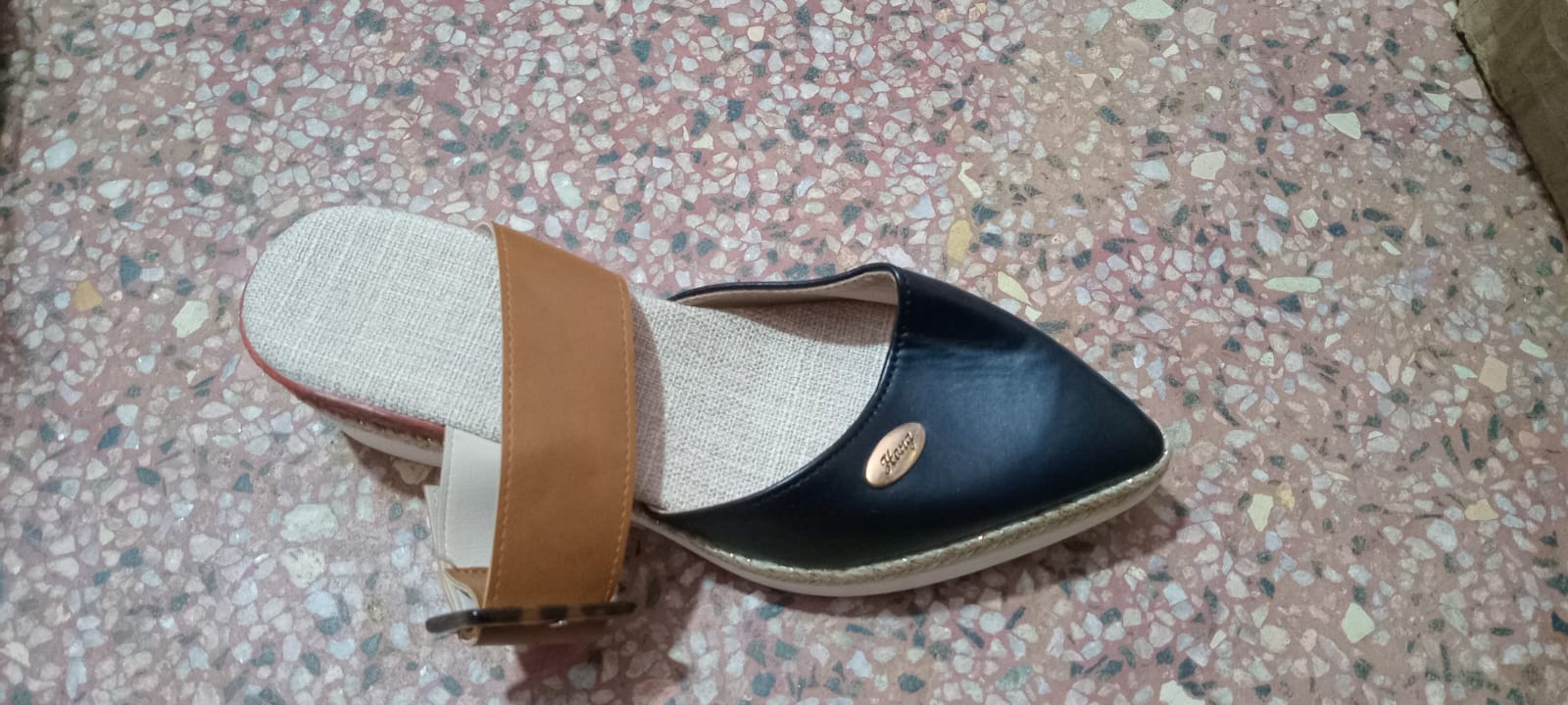 closed shoes